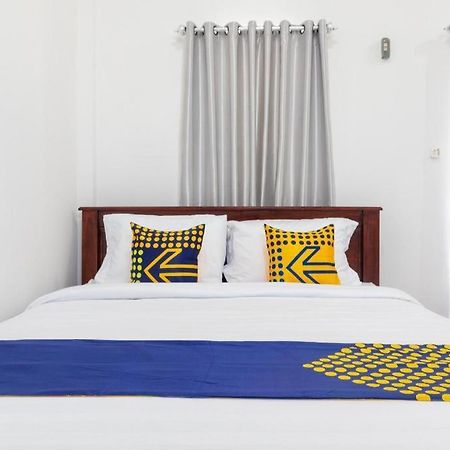 สปอต ออน 2063 เบทาเนีย เรสซิเดนซ์ Hotel กูปัง ภายนอก รูปภาพ