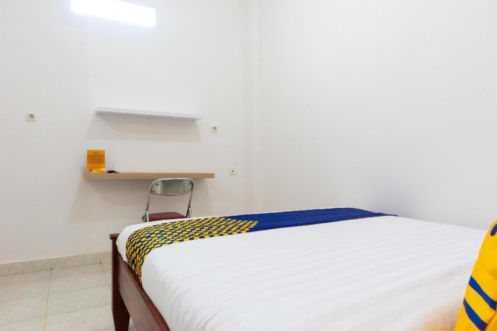 สปอต ออน 2063 เบทาเนีย เรสซิเดนซ์ Hotel กูปัง ภายนอก รูปภาพ
