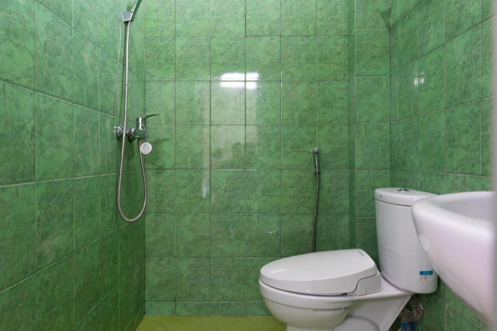 สปอต ออน 2063 เบทาเนีย เรสซิเดนซ์ Hotel กูปัง ภายนอก รูปภาพ