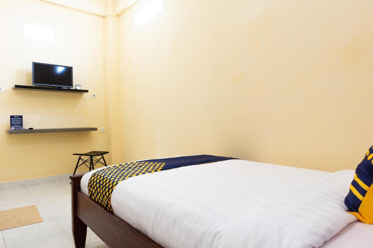 สปอต ออน 2063 เบทาเนีย เรสซิเดนซ์ Hotel กูปัง ภายนอก รูปภาพ