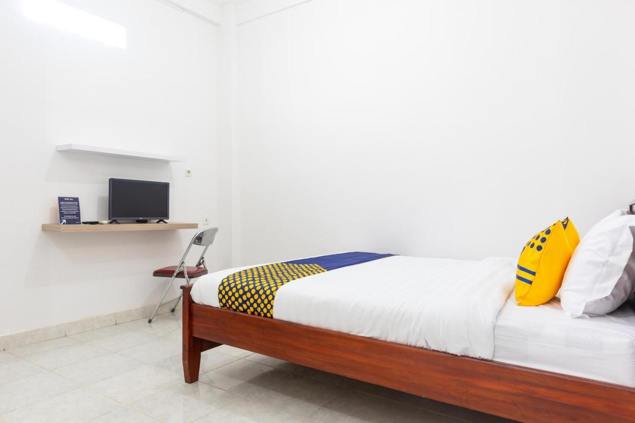 สปอต ออน 2063 เบทาเนีย เรสซิเดนซ์ Hotel กูปัง ภายนอก รูปภาพ